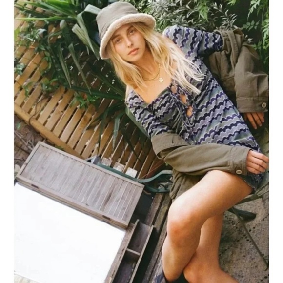 Zara Geometric Stripe Cut Out Dress - Picture 2 of 10